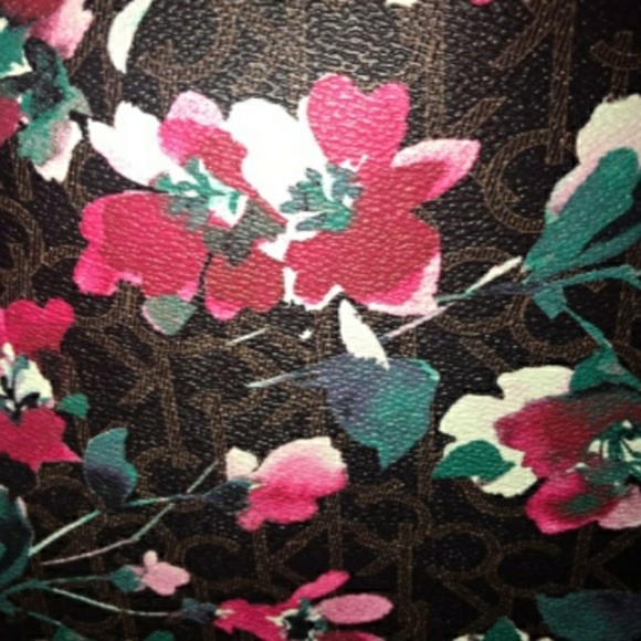 Calvin Klein Floral Reversible Tote Bag - Picture 3 of 13